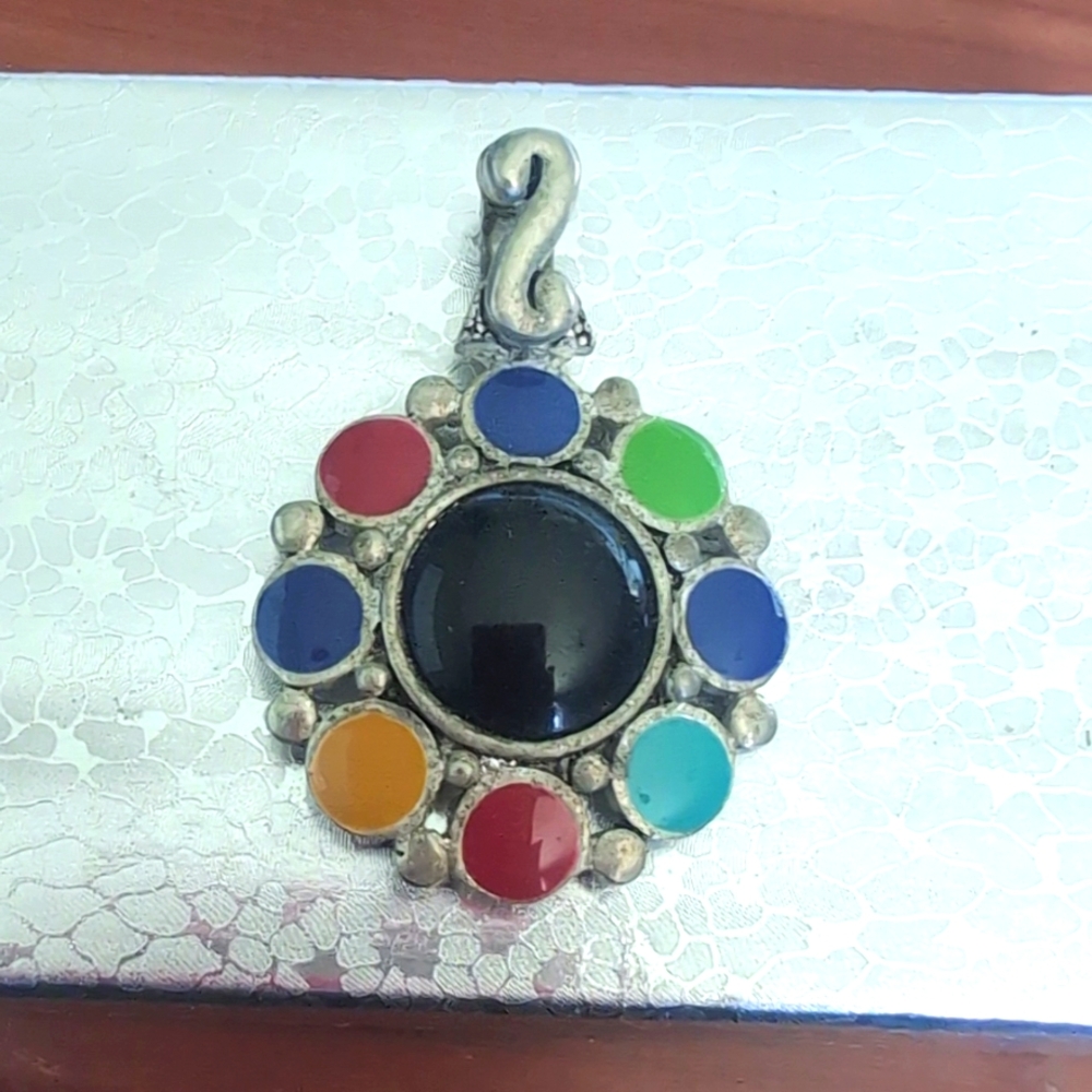 Colorful pendant